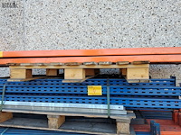 Lot 4 - palletstelling met 5 staanders - afbeelding 1 van  2
