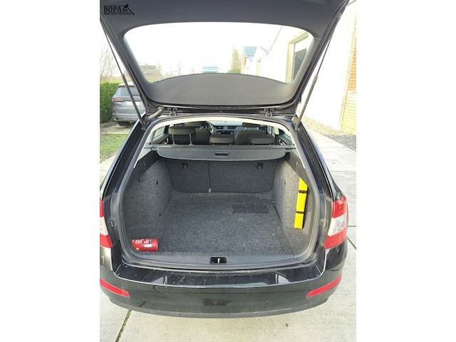 Lot 4 - skoda octavia (2015-chass.tmbjg7ne5g0056670) - afbeelding 23 van  27