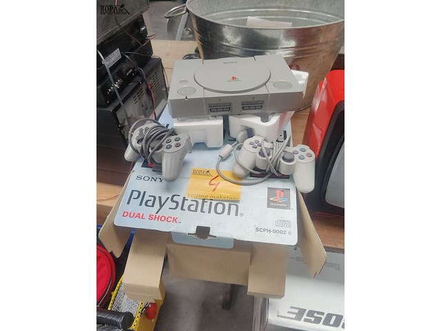 Lot 4 - sony playstation 1 - afbeelding 1 van  3
