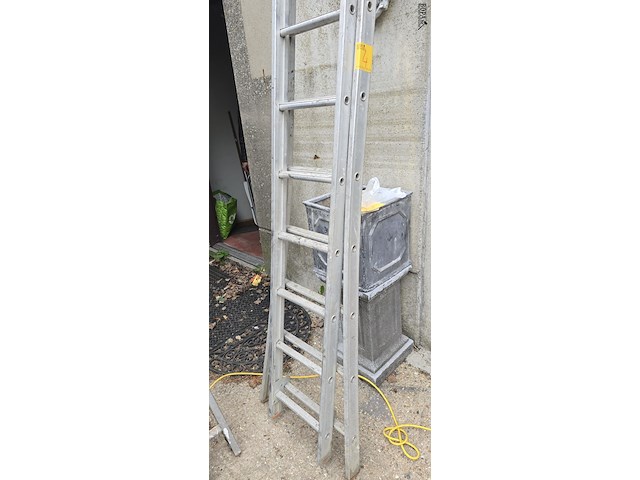 Lot 4 - uitschuifbare ladder 2 x 16 treden - afbeelding 3 van  5