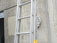Lot 4 - uitschuifbare ladder 2 x 16 treden - afbeelding 4 van  5