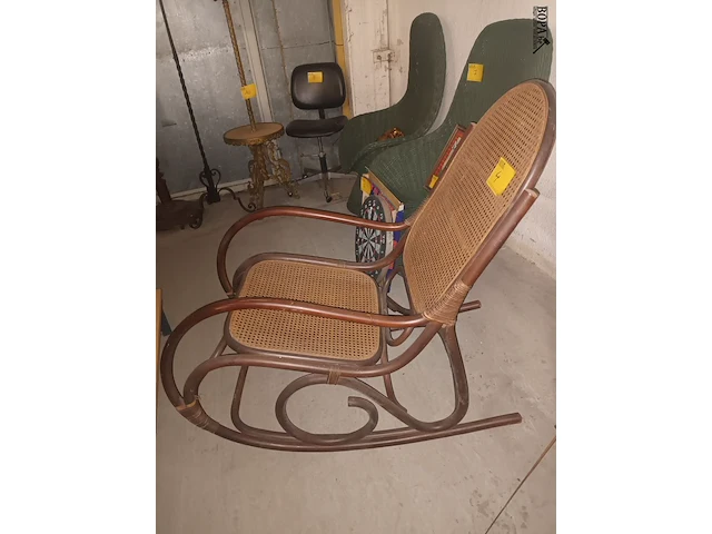 Lot 4 - vintage thonet-stijl schommelstoel - afbeelding 2 van  4