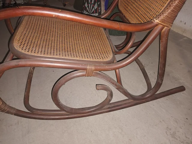 Lot 4 - vintage thonet-stijl schommelstoel - afbeelding 3 van  4