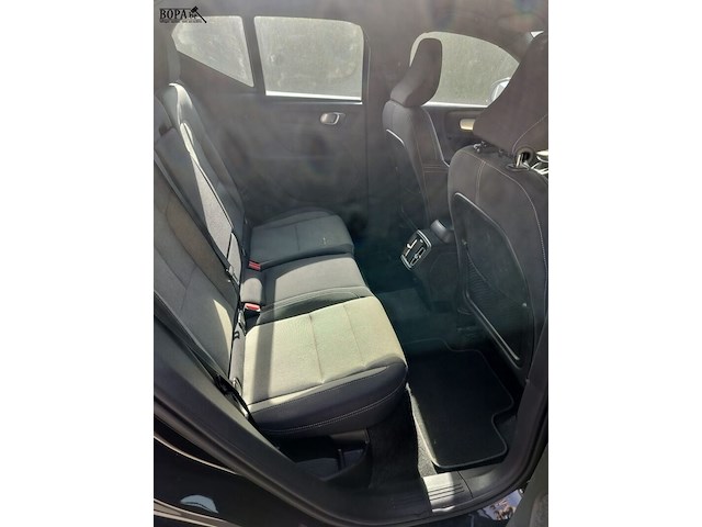 Lot 4 - volvo xc40 (2022-chass.yv1xzl4v8p2910175) - afbeelding 2 van  21