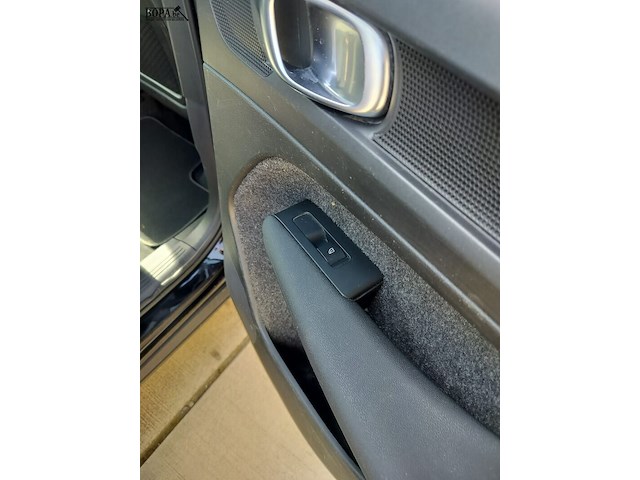 Lot 4 - volvo xc40 (2022-chass.yv1xzl4v8p2910175) - afbeelding 4 van  21