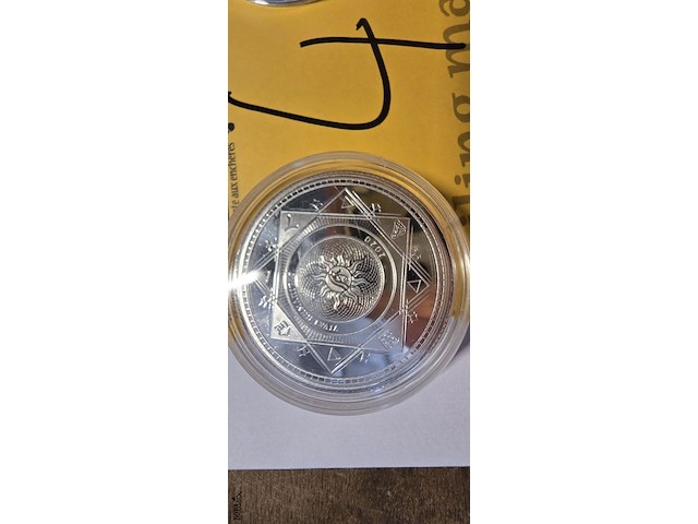 Lot 4 - zilveren 5 dollar munt uit tokelau 2 stuks - afbeelding 3 van  3