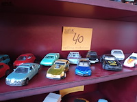 Lot 40 - auto’s op schaal. 12 stuks - afbeelding 1 van  4