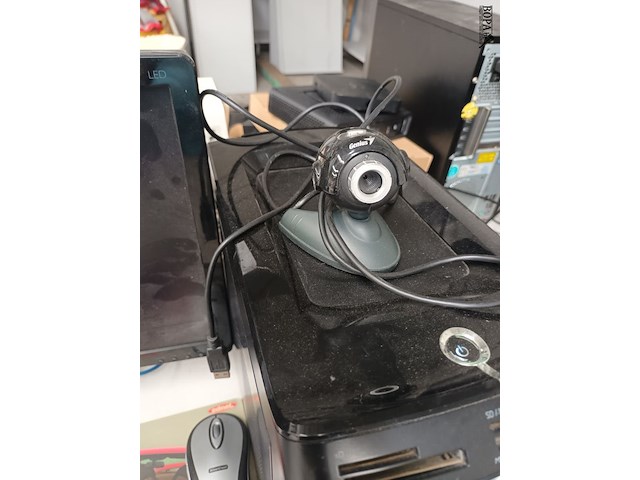 Lot 40 - computerconfiguratie - afbeelding 7 van  7
