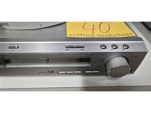 Lot 40 - dvd speler met surroundboxen en afstandsbediening - afbeelding 4 van  6