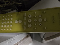 Lot 40 - dvd speler met surroundboxen en afstandsbediening - afbeelding 6 van  6