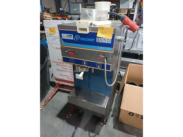 Lot 40 - frigomat ijsmachine - afbeelding 1 van  6