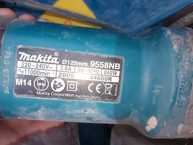 Lot 40 - haakse slijper makita - afbeelding 4 van  4