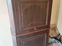 Lot 40 - houten kast - afbeelding 1 van  4