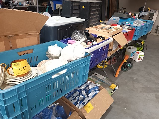 Lot 40 - huisraad - afbeelding 1 van  8