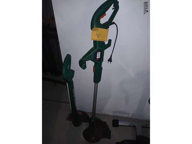 Lot 40 - kantenmaaier. 2 stuks - afbeelding 1 van  4