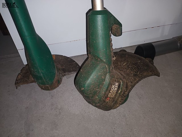 Lot 40 - kantenmaaier. 2 stuks - afbeelding 2 van  4