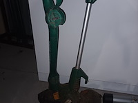 Lot 40 - kantenmaaier. 2 stuks - afbeelding 3 van  4