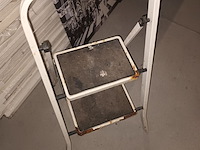 Lot 40 - keukentrapje - afbeelding 1 van  2