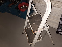 Lot 40 - keukentrapje - afbeelding 2 van  2