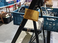 Lot 40 - metalen trapladder - afbeelding 3 van  3
