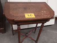 Lot 40 - muurtafeltje - afbeelding 1 van  4