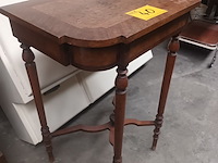 Lot 40 - muurtafeltje - afbeelding 2 van  4
