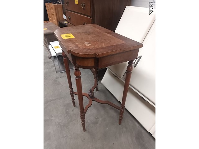 Lot 40 - muurtafeltje - afbeelding 3 van  4