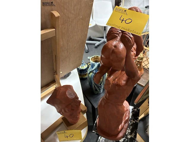 Lot 40 - origineel terracotta kunstwerk paul sersté - 2 stuks - afbeelding 1 van  5