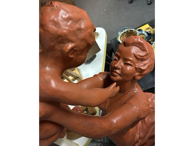 Lot 40 - origineel terracotta kunstwerk paul sersté - 2 stuks - afbeelding 4 van  5