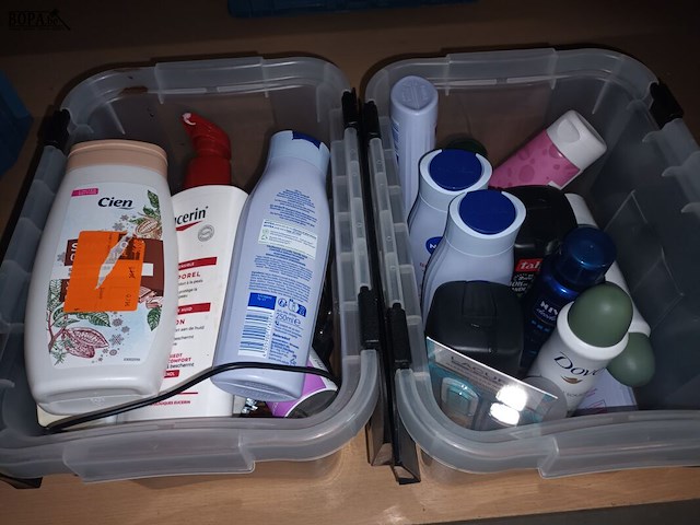 Lot 40 - persoonlijke verzorging - afbeelding 3 van  4