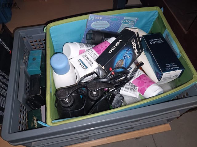 Lot 40 - persoonlijke verzorging - afbeelding 4 van  4