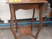 Lot 40 - plantenstaander - afbeelding 1 van  3