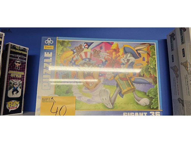 Lot 40 - puzzel gigant looney tunes & star wars - afbeelding 2 van  3