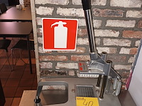 Lot 40 - rvs frietsnijder - afbeelding 1 van  4