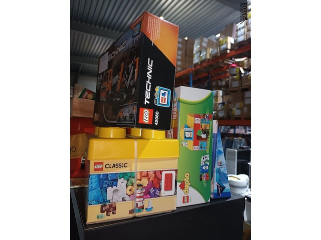 Lot 40 - speelgoed - afbeelding 2 van  4