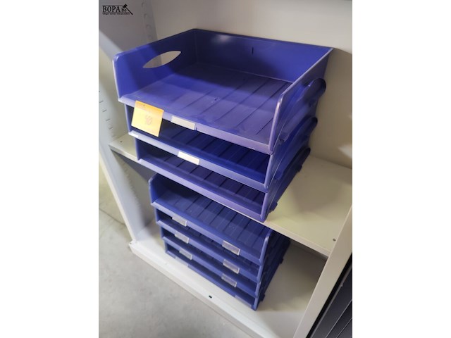 Lot 40 - stapelbare documentenbakjes - afbeelding 1 van  2