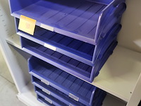 Lot 40 - stapelbare documentenbakjes - afbeelding 1 van  2