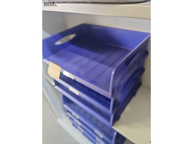 Lot 40 - stapelbare documentenbakjes - afbeelding 2 van  2