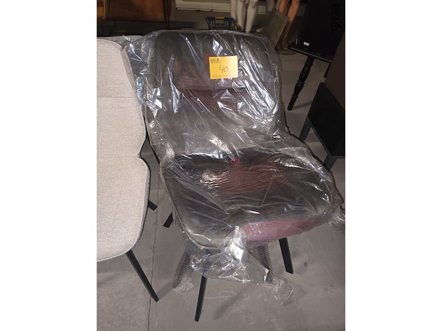 Lot 40 - stoel monza. 2 stuks - afbeelding 1 van  4