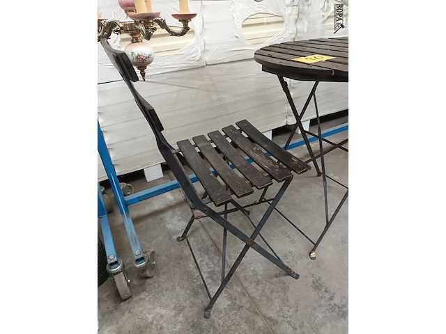Lot 40 - tuintafeltje en stoel - afbeelding 4 van  5