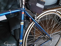 Lot 40 - vintage blauwe racefiets- verzamelobject - afbeelding 2 van  4