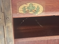 Lot 40 - vintage naaimachine in kastje - afbeelding 4 van  4