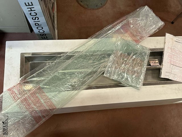 Lot 40 - vuurtafel buiten terras met alle toebehoren op gas - afbeelding 7 van  8