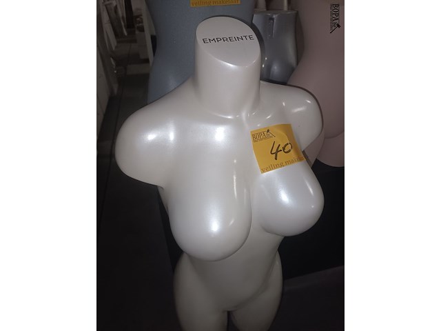 Lot 40 - witte torso vrouw met statief - afbeelding 3 van  3