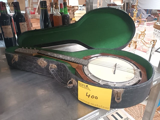 Lot 400 - banjoline biancato in koffer - afbeelding 1 van  5