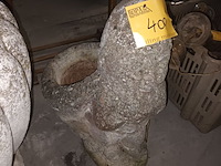 Lot 400 - betonnen tuinkabouter - afbeelding 2 van  3