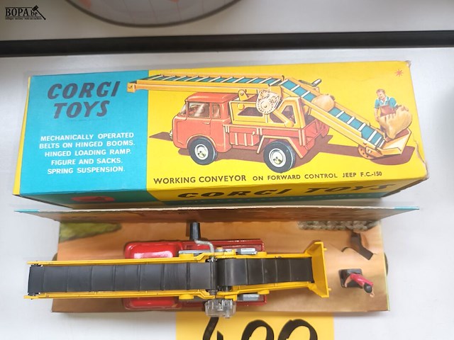 Lot 400 - corgi toys jeep - afbeelding 3 van  5