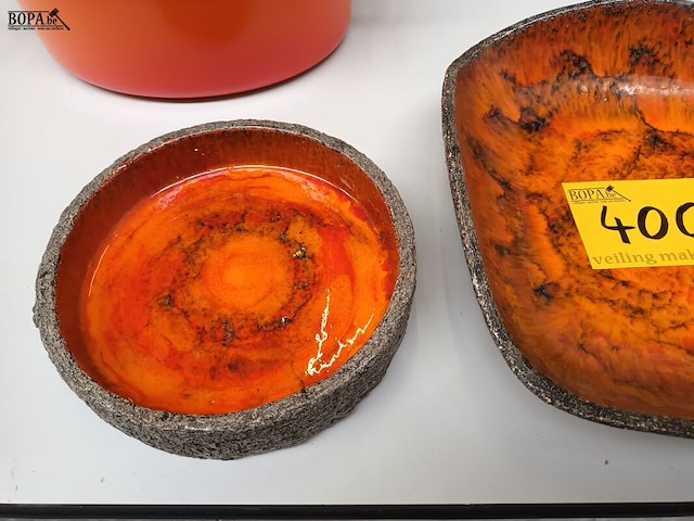 Lot 400 - vintage schaal oranje. 2 stuks - afbeelding 2 van  4
