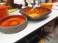 Lot 400 - vintage schaal oranje. 2 stuks - afbeelding 4 van  4