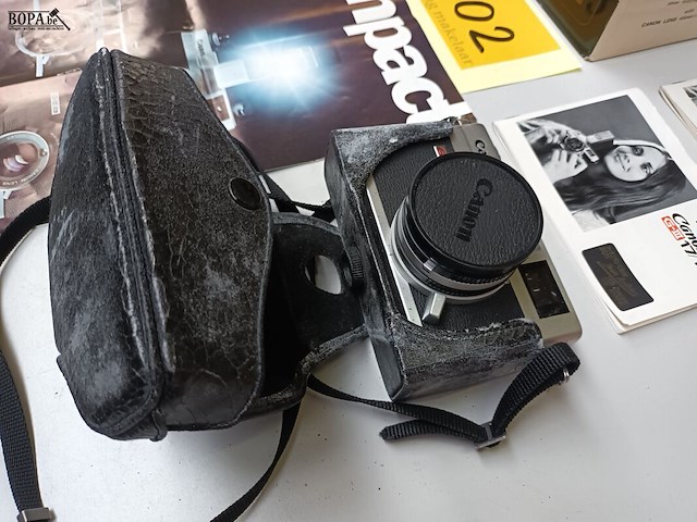 Lot 402 - fototoestel canon - afbeelding 2 van  4